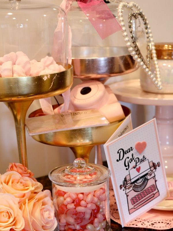 HOW TO THROW A FUN ‘GALENTINES’ PARTY