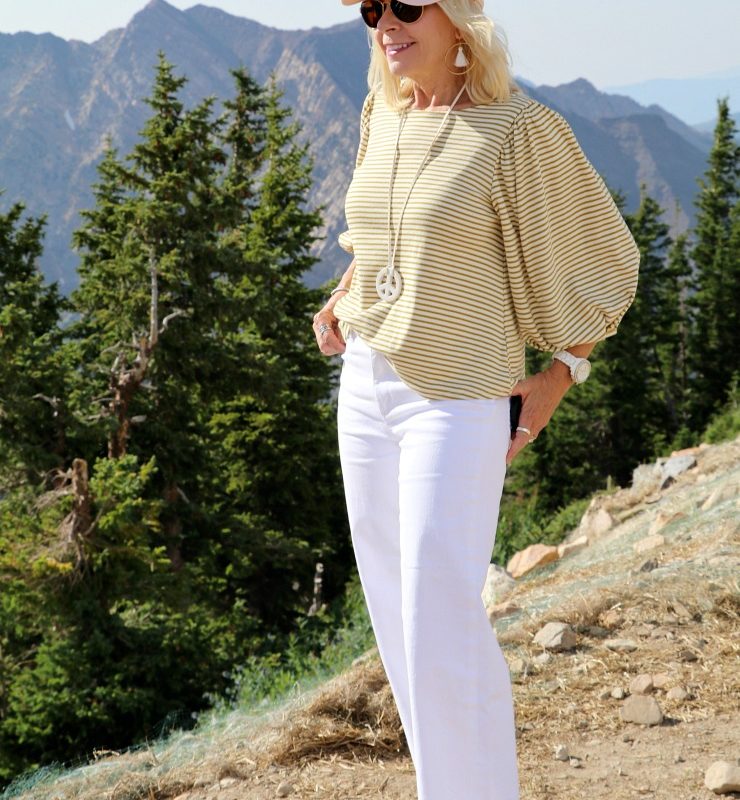 WHAT TO WEAR FOR A CASUAL DATE NIGHT IN A MOUNTAIN SETTING